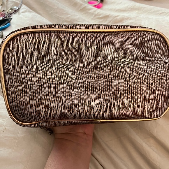 Makeup/travel Bag - Picture 4 of 7